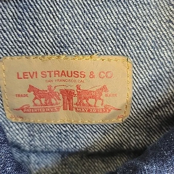 Levi's Denim Jean Trucker Jacket - Size Small - Picture 12 of 14